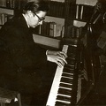 Sofijos Čiurlionienės-Kymantaitės 85-ųjų gimimo metinių minėjimas. 1971 m. Groja V. Landsbergis