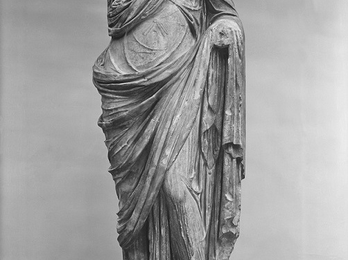 Marmurinė moters statula. Romos imperija. I a.