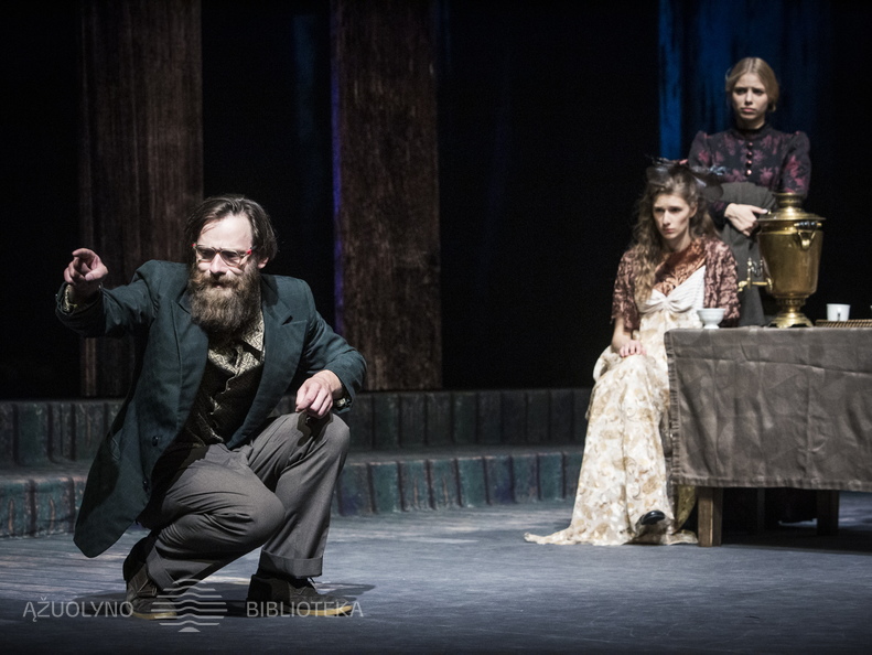 Spektaklis „Pirmeiviai“