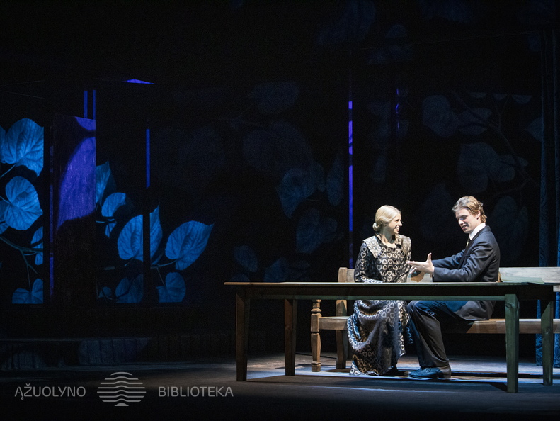 Spektaklis „Pirmeiviai“