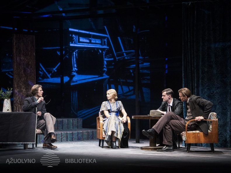 TRILOGIJA : "PIRMEIVIAI"