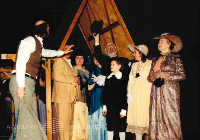 Scenos legenda : "MŪSŲ MIESTELIUI" - 40