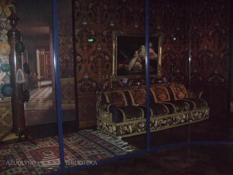 Muleno Nacionalinis kostiumų ir scenografijos centras (Le centre national du costume et de la scѐne de Moulins)