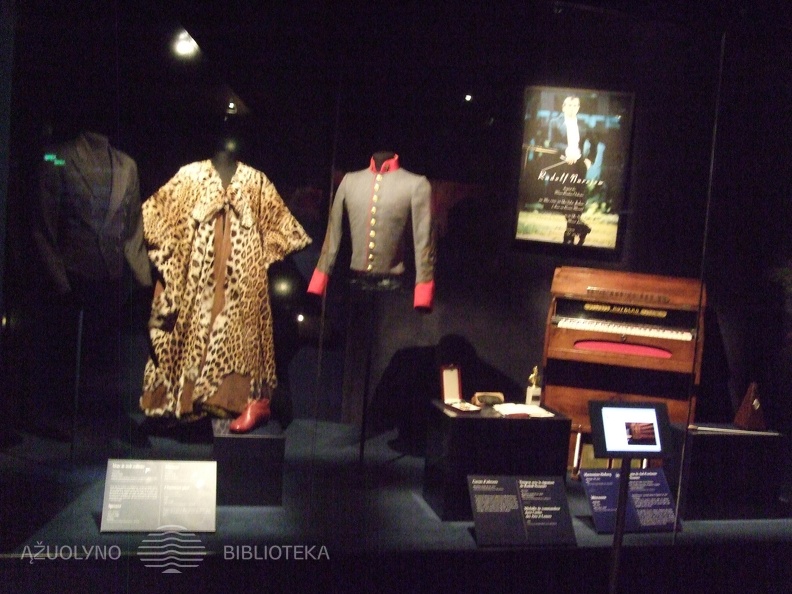 Muleno Nacionalinis kostiumų ir scenografijos centras (Le centre national du costume et de la scѐne de Moulins).