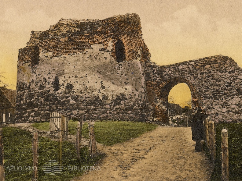 Pilies griuvėsiai. 1930 m. [Atvirukas iš S. Sajausko asmeninio rinkinio]