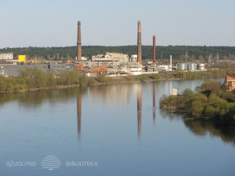 Nemuno vaizdas nuo Trijų mergelių pėsčiųjų tilto. 2010 m.