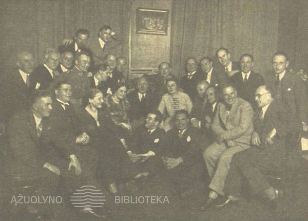 F. Šaliapinas tarp Valstybės operos artistų