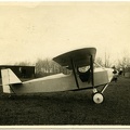 Lėktuvas ANBO-II, stovintis aerodrome