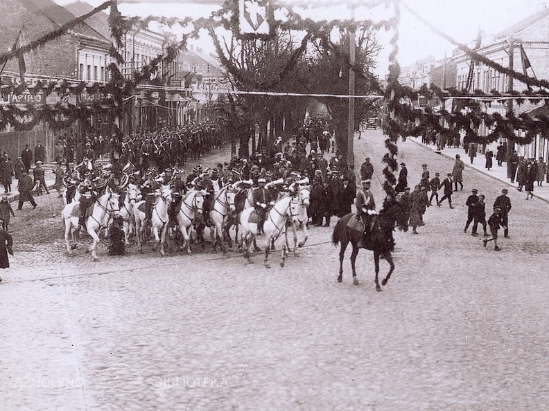 Kavaleristai Tautos šventėje. 1927 m.