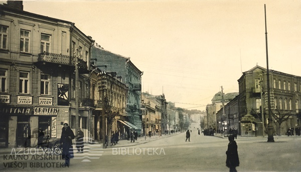 E. Ožeškienės gatvės praeiviai