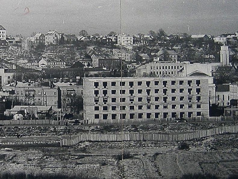 Daugiabutis Pergalės krantinėje