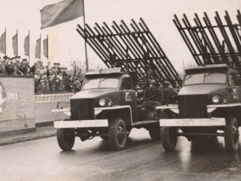 Karinis paradas Kaune