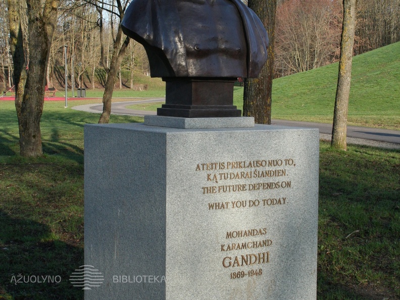 Paminklas Mahatma Gandžiui