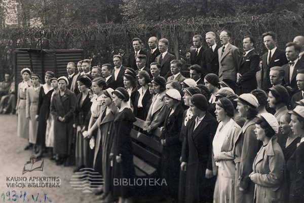 VDU_choras_Karo_muz_sodelyje_1935 05 01.jpg