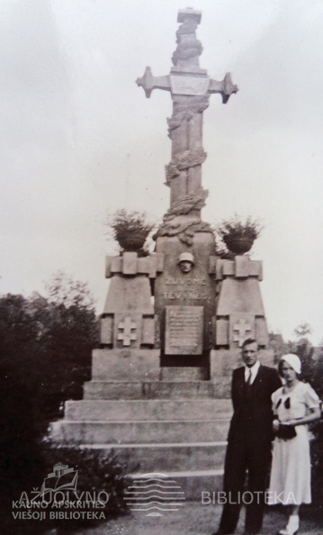 Kauno_senosiose_kapinese_1934.jpg