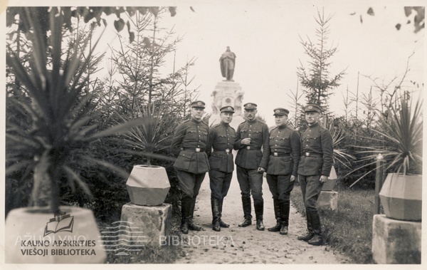 Karo_mokyklos_aspirantai_X laida_1934.jpg