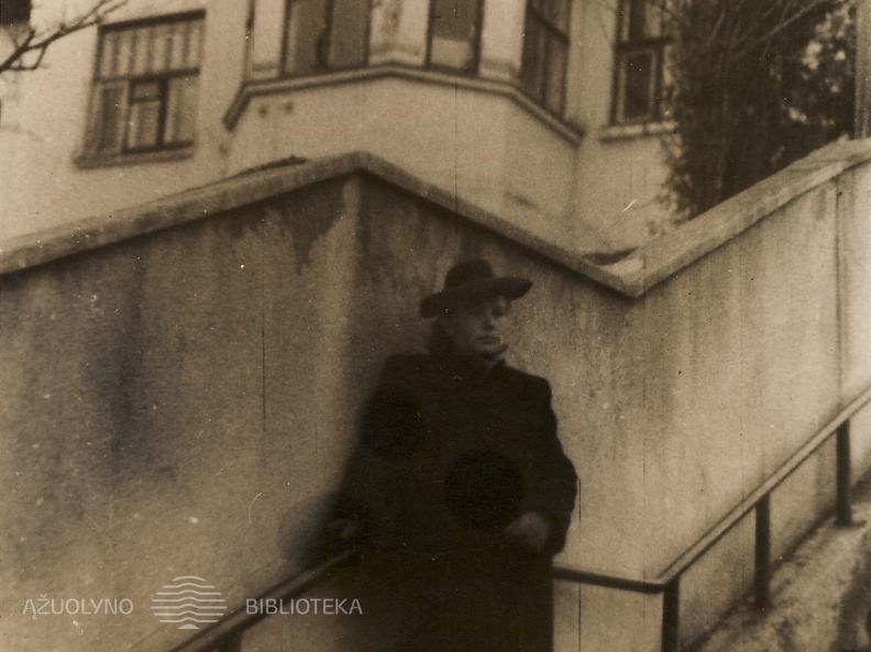 Danutė Kijauskienė prie namų