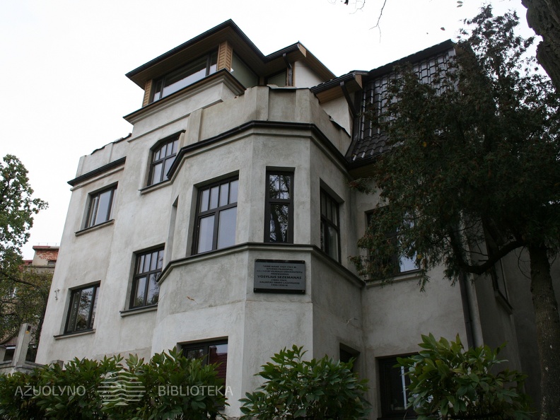 Atminimo lenta paženklintas namas