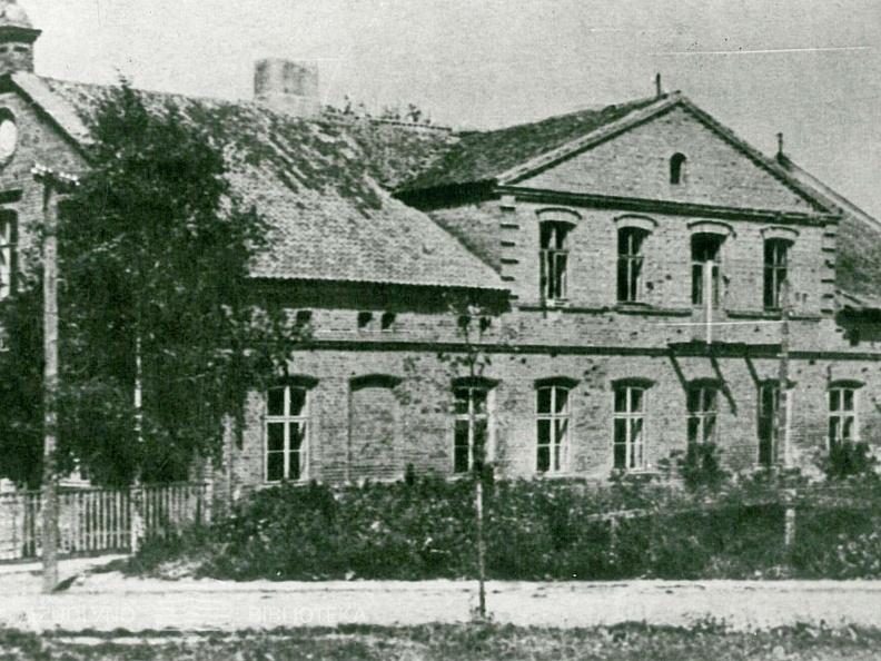 Buvę gimnazijos rūmai