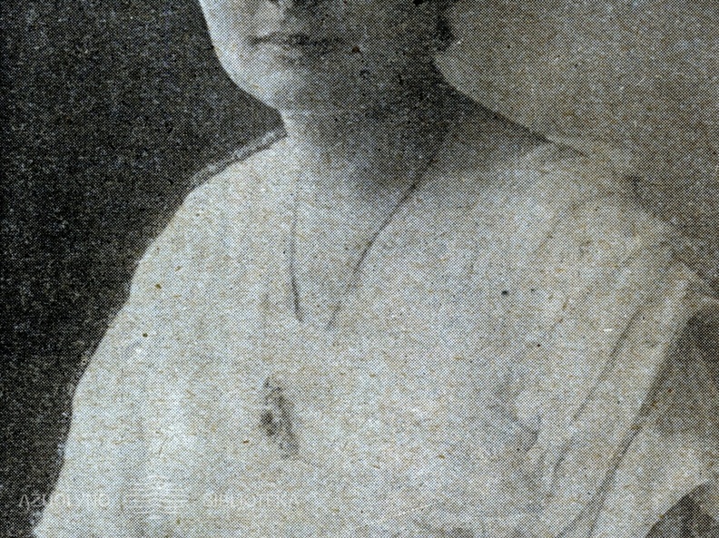 Operos solistės ponios V. Grigaitienės trumpų, garbanotų plaukų šukuosena