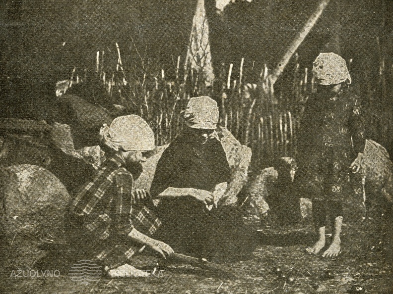 1928 metų Velykų šventės vaizdai. Nuotr. B. Buračo.