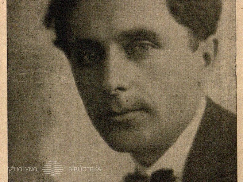 Dailininkas A. Valeška, kurio paroda įvyksta V. Teatro fojė