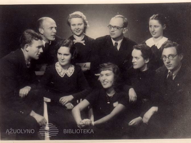 Režisieriaus Algirdo Jakševičiaus dramos studijos nariai
