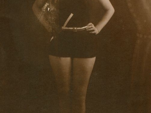 Aktorė Aleksandra Gustaitienė, poeto Antano Gustaičio žmona.
