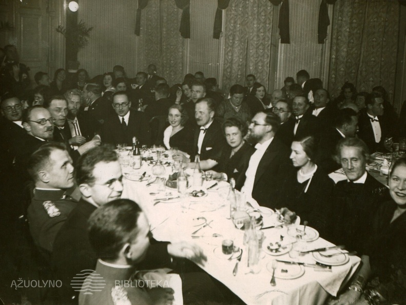 Spaudos darbuotojų pokylio dalyviai „Metropolio“ restorane