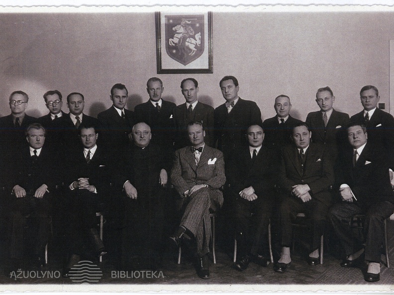 Kipro Petrausko 25 metų scenos darbo sukakties pagerbimo vykdomasis komitetas.