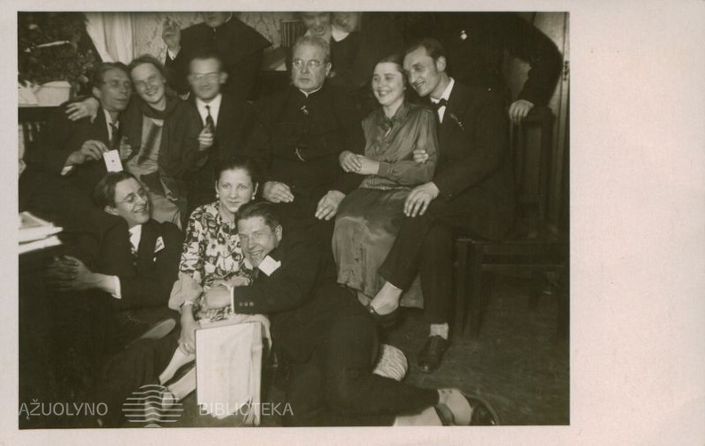 16_bieliunas_juozas_1926_10_25_jbieliuno_ir_pvaiciuno_isleistuves_i_italija_mllm_gek_102085.jpg