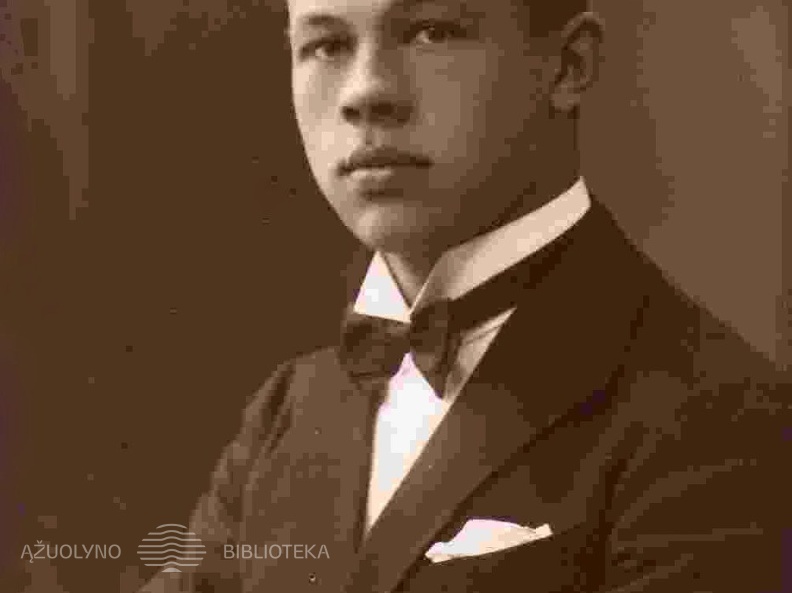 Juozas Ambrazevičius. Foto atelje „Modern“