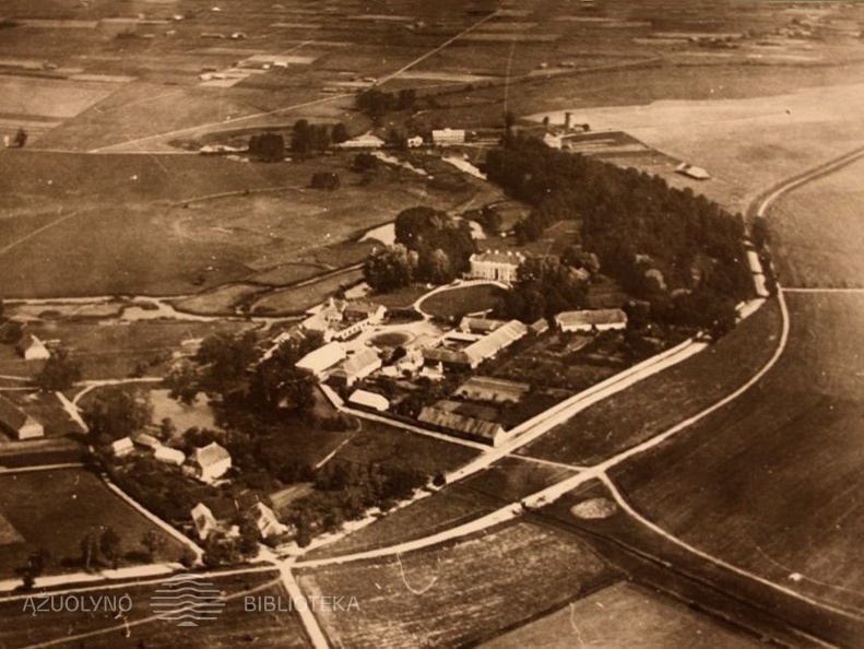 Pakruojo dvaro sodybos aero nuotrauka iš dvaro