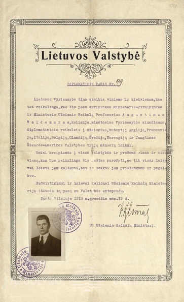 1. voldemaras-57a-1918-15-19-voldemaro-diplomatinis-pasas--lcva-f923-ap1-b-2800-2000-100.jpg