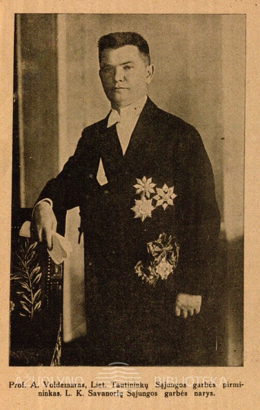 47. voldemaras-77-1930-prof-augustinas-voldemaras-juozas-gobis-plunge-iklij-2800-2000-100.jpg