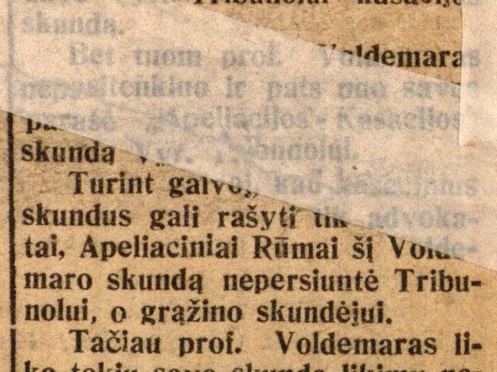 Voldemaro bylos perturbacijos: [dėl straipsnio „Likimo keliais“] // Diena. – 1935, saus. 13, p. 1.