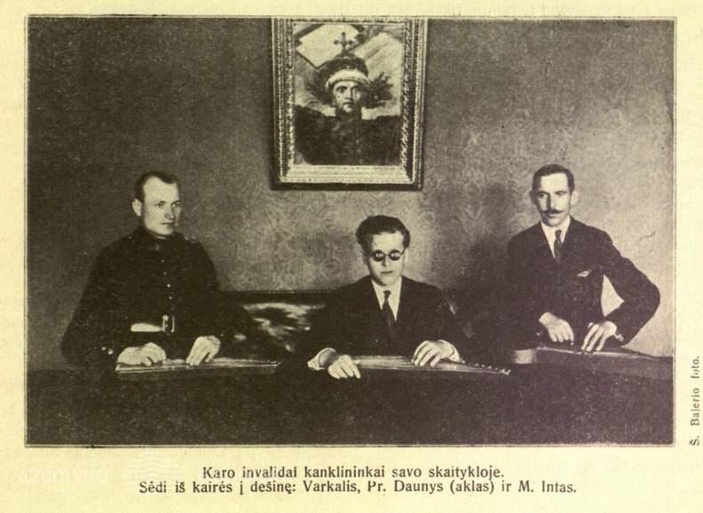 Karo invalidai su kanklemis_XXa_4des.jpg