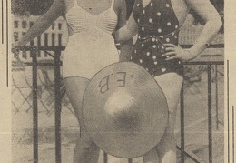 Madingiausi maudymosi kostiumų modeliai. Sekmadienis, 1935, nr. 31, p. 8.