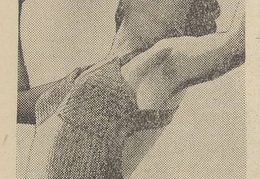 Madingas maudymosi kostiumas. Sekmadienis, 1938, nr. 26, p. 10.