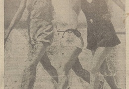 „Trys gracijos paplūdimy“. Sekmadienis, 1939, nr. 31, p. 1.