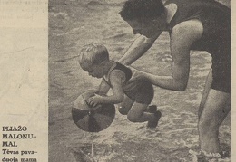 „Pliažo Malonumai“. Sekmadienis, 1934, nr. 24, p. 8.