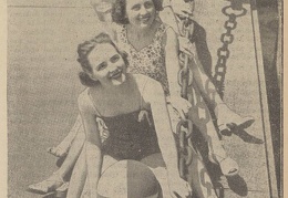 „Pajūrio gražuolės“. Sekmadienis, 1939, nr. 32, p. 5.