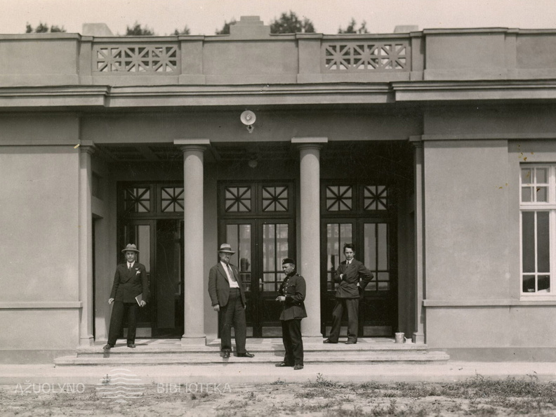 Aleksoto aerodromo aerostoties pastatas. XX a. 4 deš.