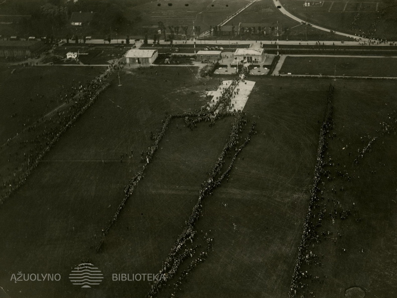 Felikso Vaitkaus sutiktuvės Aleksoto aerodrome. 1935 m.