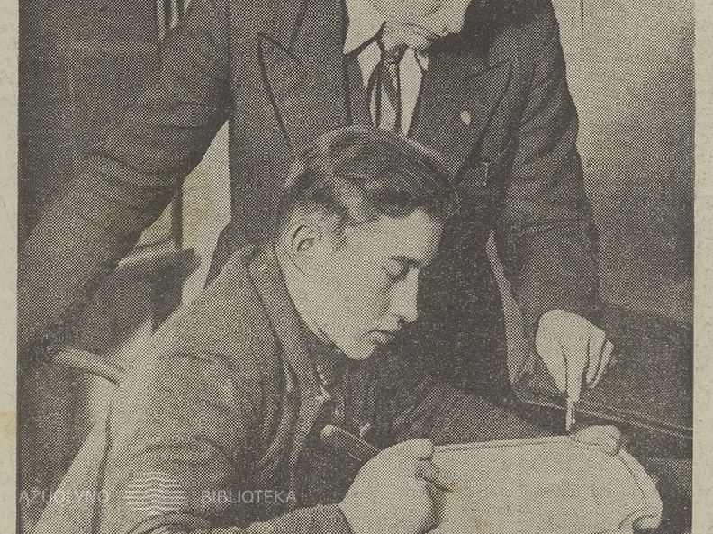 Rankdarbių kurseliuose. Jaunasis ūkininkas.-1940, nr. 12, p. nenumeruotas.