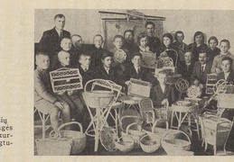 Pynimo kursų pabaigtuvės. Jaunasis ūkininkas.-1937, nr. 8, p. 123.