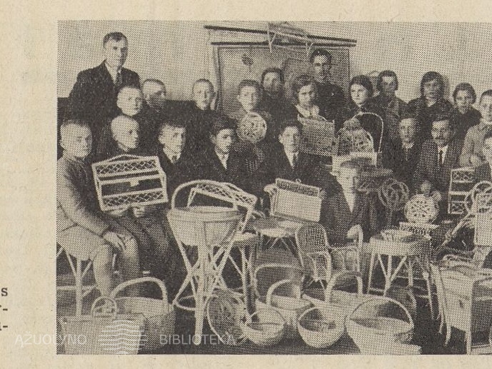 Pynimo kursų pabaigtuvės. Jaunasis ūkininkas.-1937, nr. 8, p. 123.