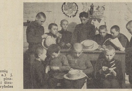 Šiaudinės skrybėlės vasarai. Jaunasis ūkininkas.-1937, Nr. 8, p. 127.