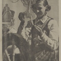 Jaunoji ūkininkė verpia linus. Jaunasis ūkininkas.-1938, nr. 3, p. titulinis.