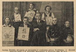 Jaunųjų ūkininkų dovanos prezidentui A. Smetonai. Jaunasis ūkininkas.-1934, nr. 38, p. 198.